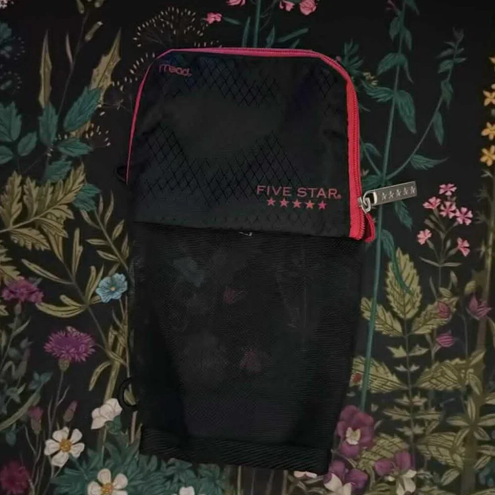 Mead Five Star Stand and Store Pencil Pouch - black w/red